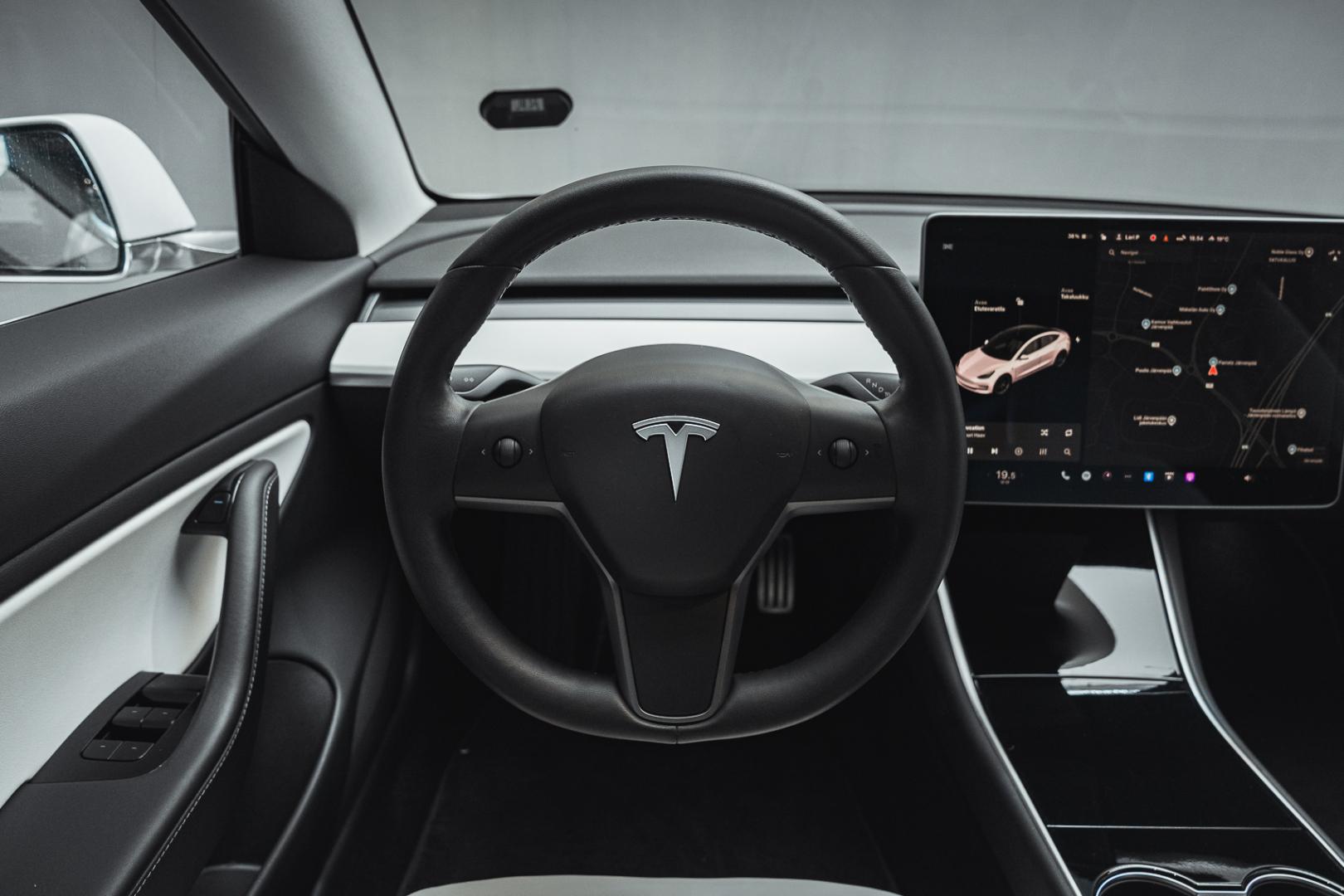 TESLA Model 3 2019