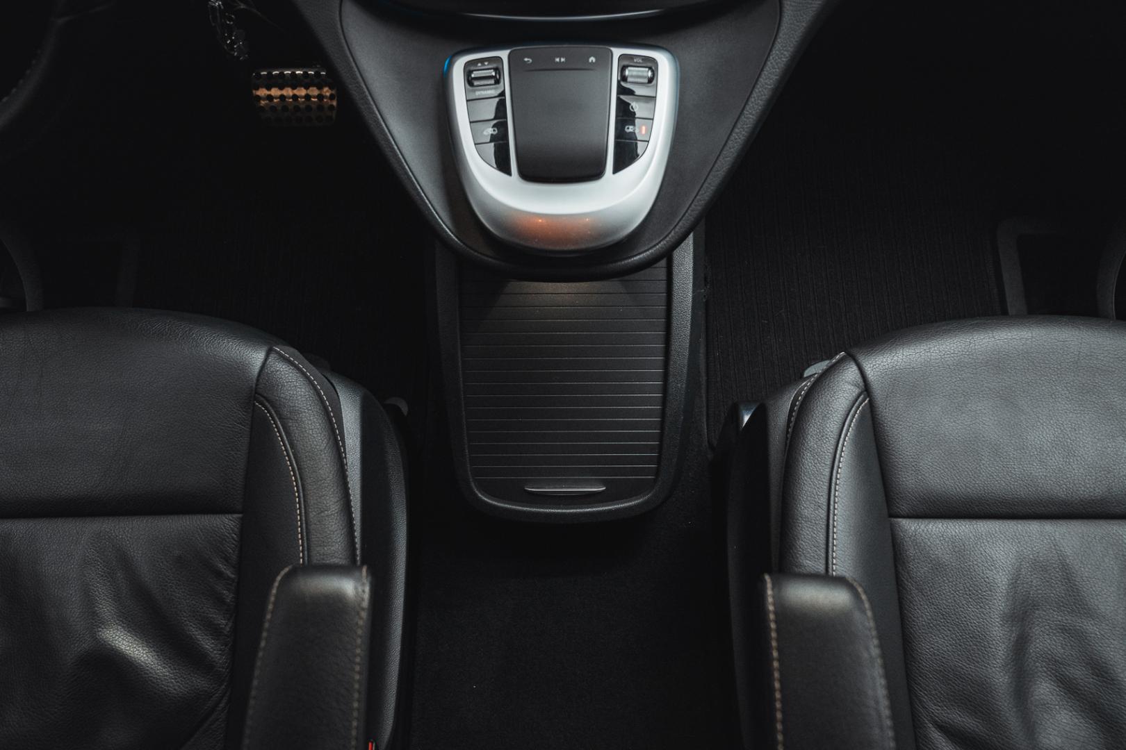 MERCEDES-BENZ EQV 2020