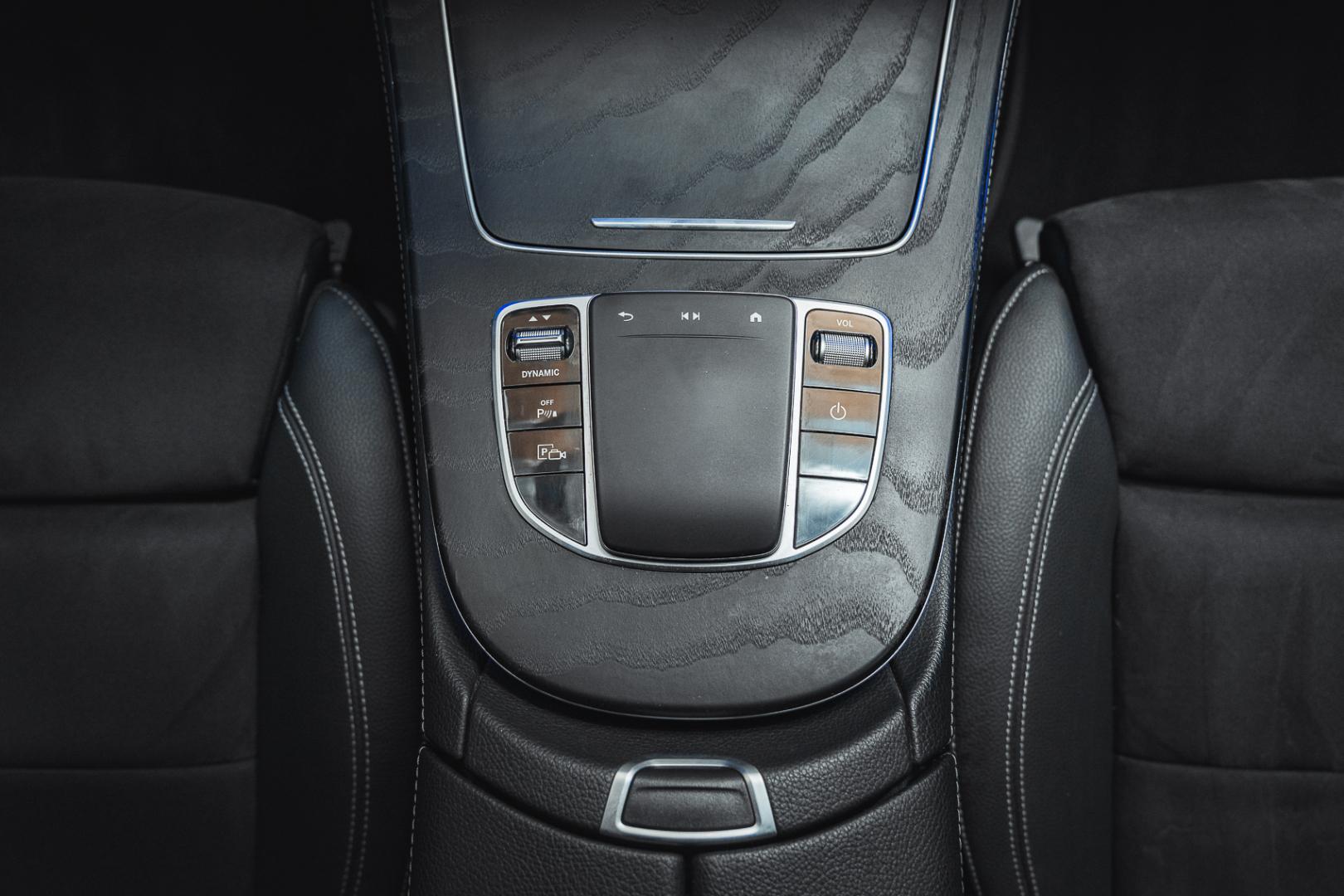 MERCEDES-BENZ E 2021