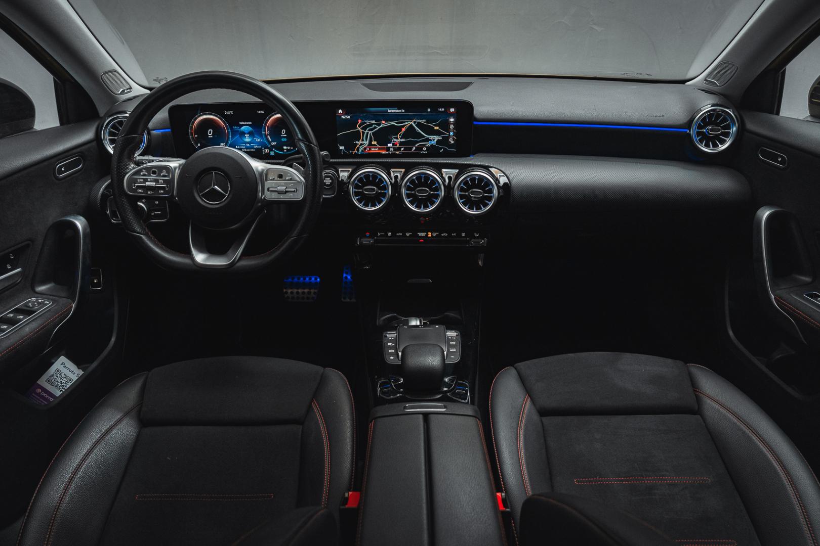 MERCEDES-BENZ A 2020