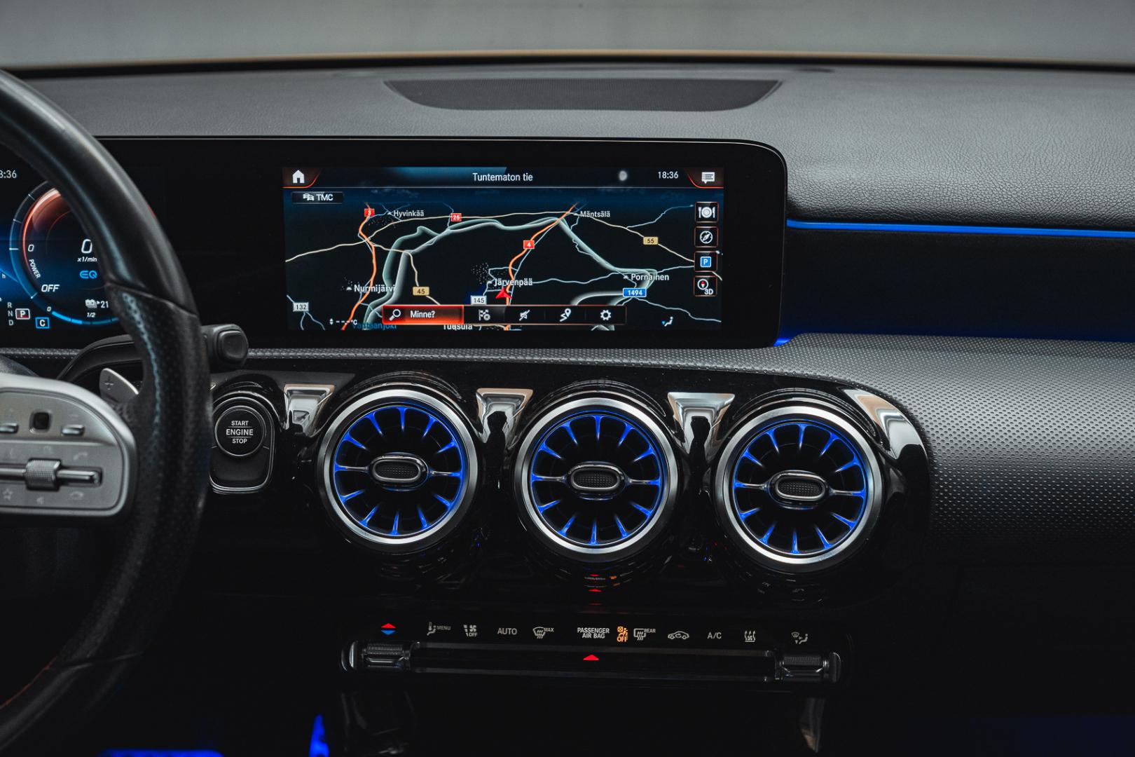 MERCEDES-BENZ A 2020
