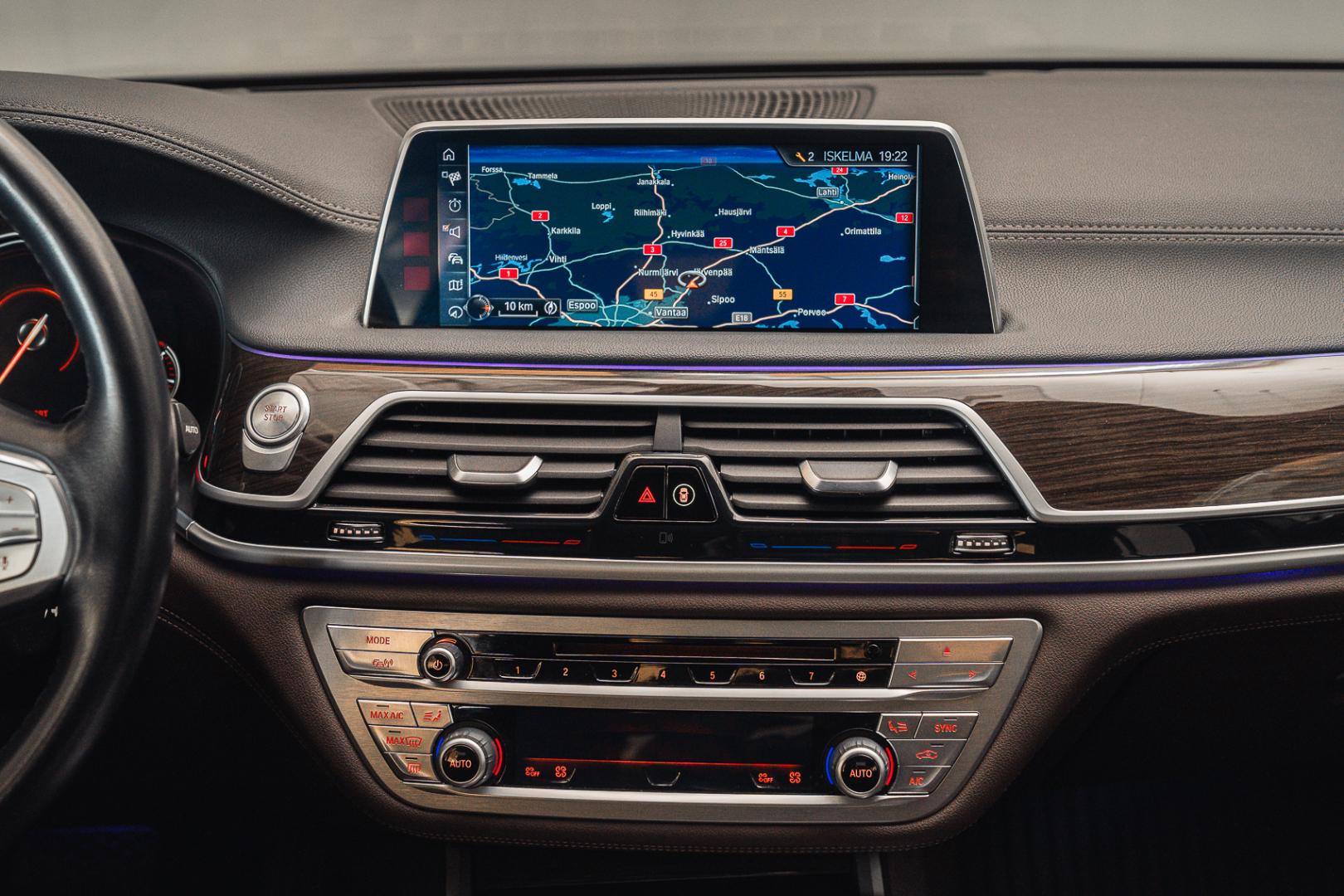BMW 740 2017