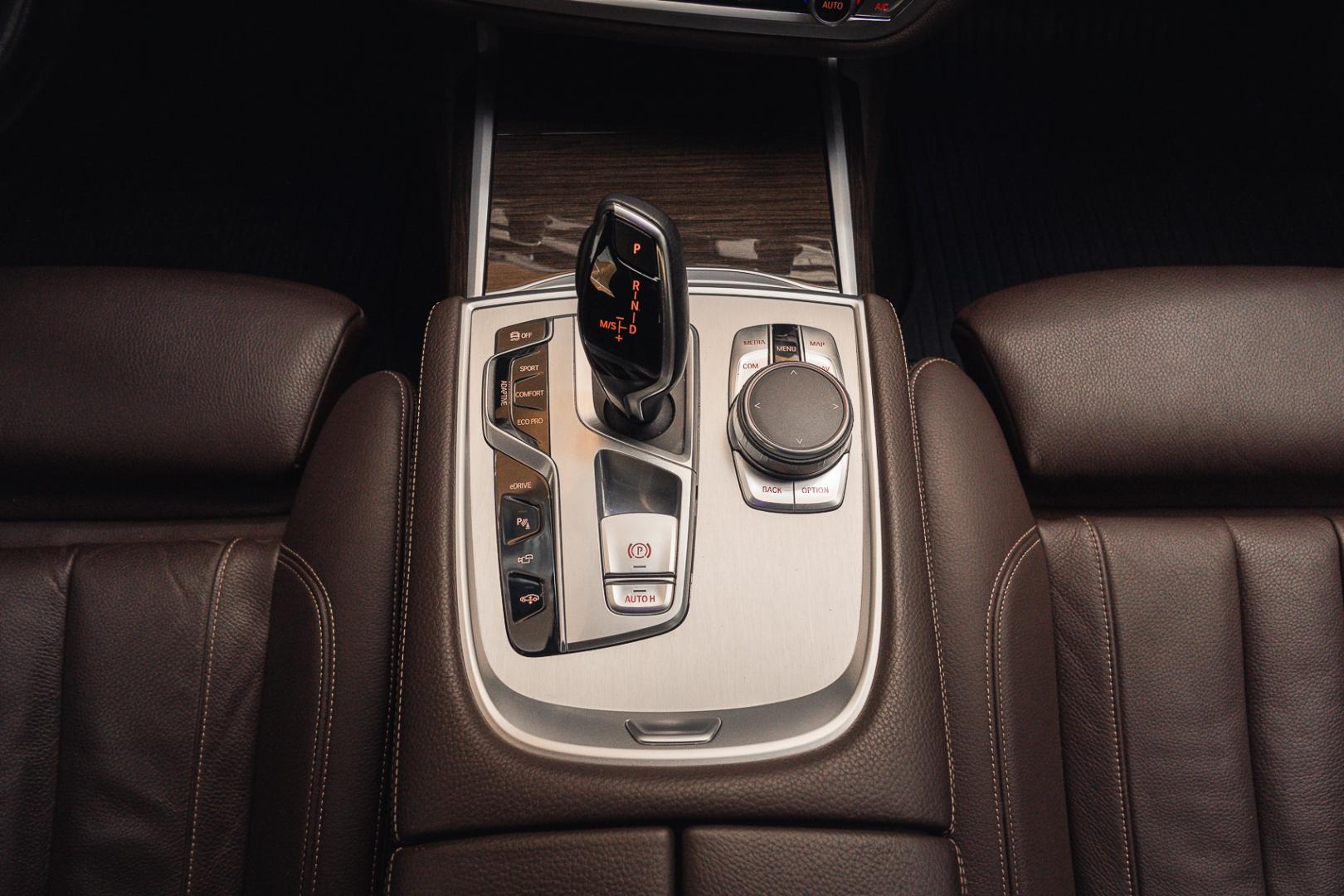 BMW 740 2017
