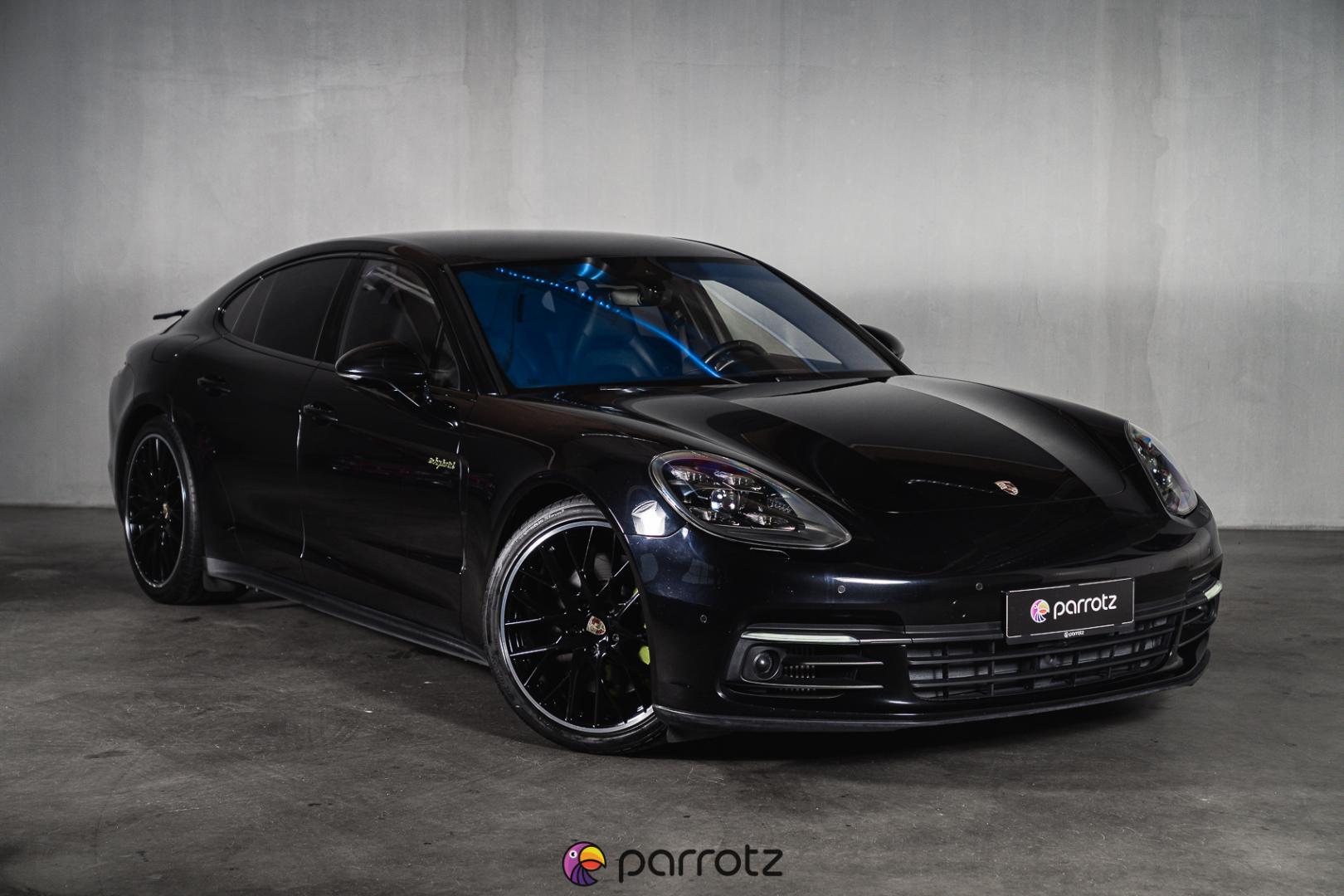 PORSCHE Panamera 2017