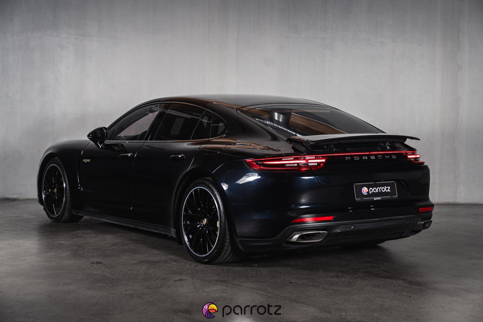 PORSCHE Panamera 2017