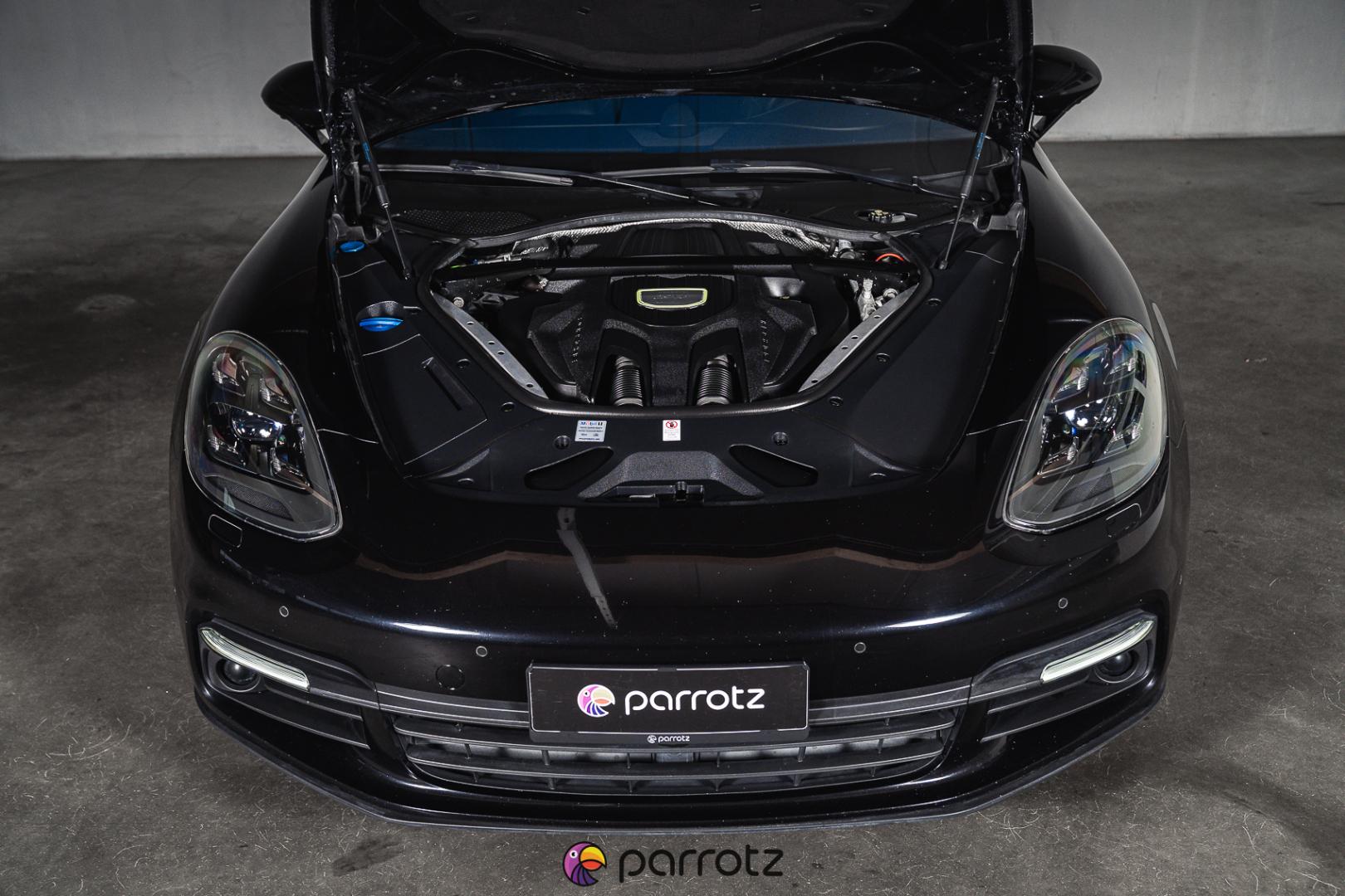 PORSCHE Panamera 2017