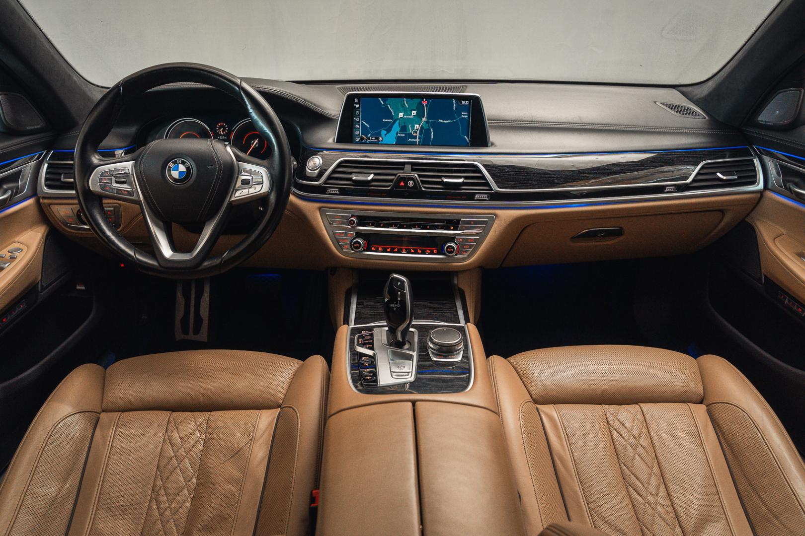 BMW 740 2017