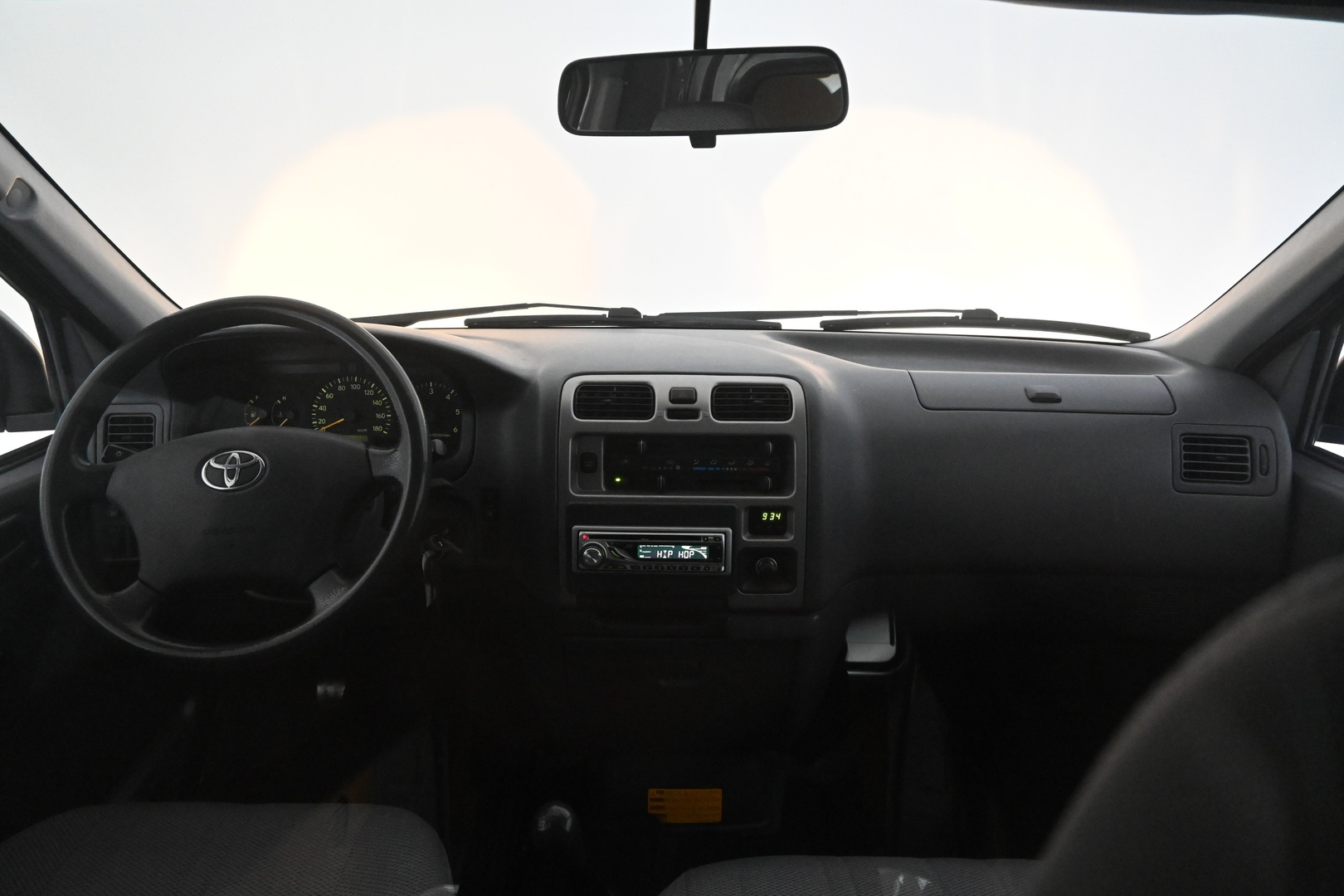 TOYOTA Hiace 2007