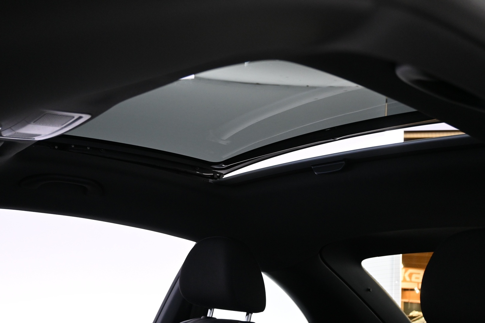 VOLKSWAGEN Beetle 2012