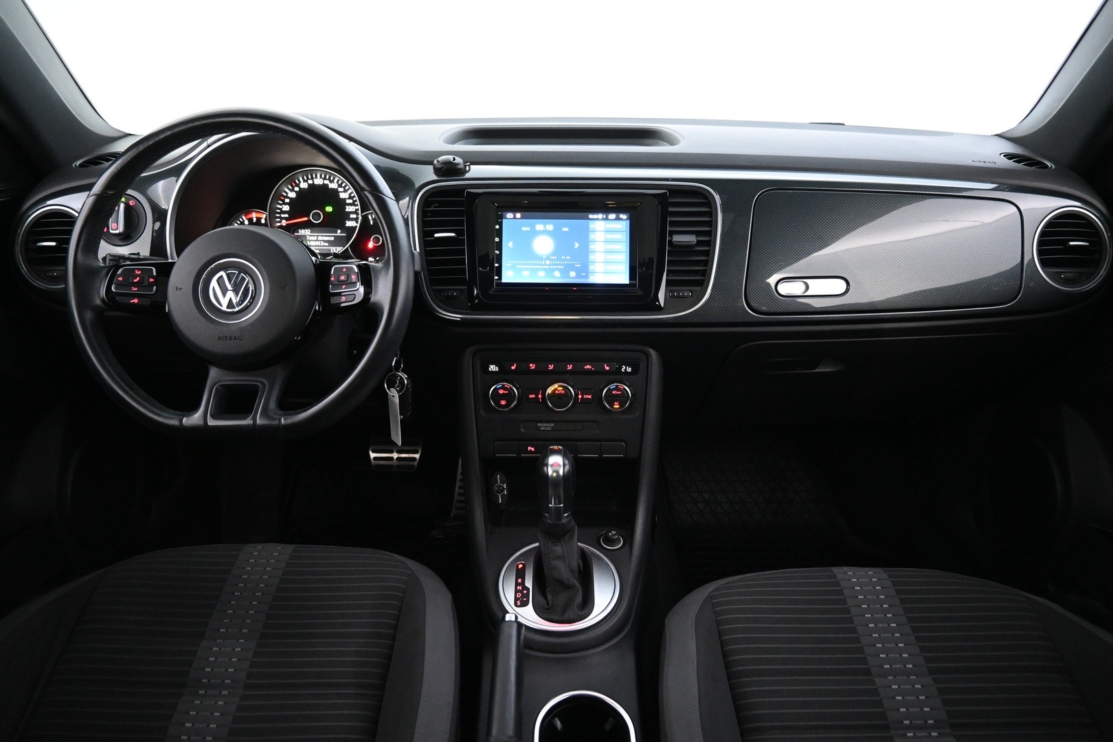 VOLKSWAGEN Beetle 2012