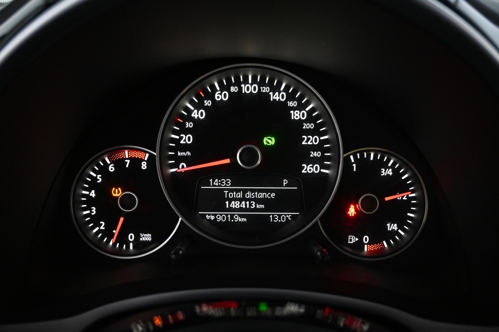 VOLKSWAGEN Beetle 2012