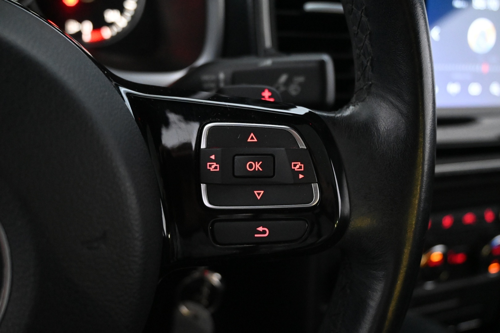 VOLKSWAGEN Beetle 2012