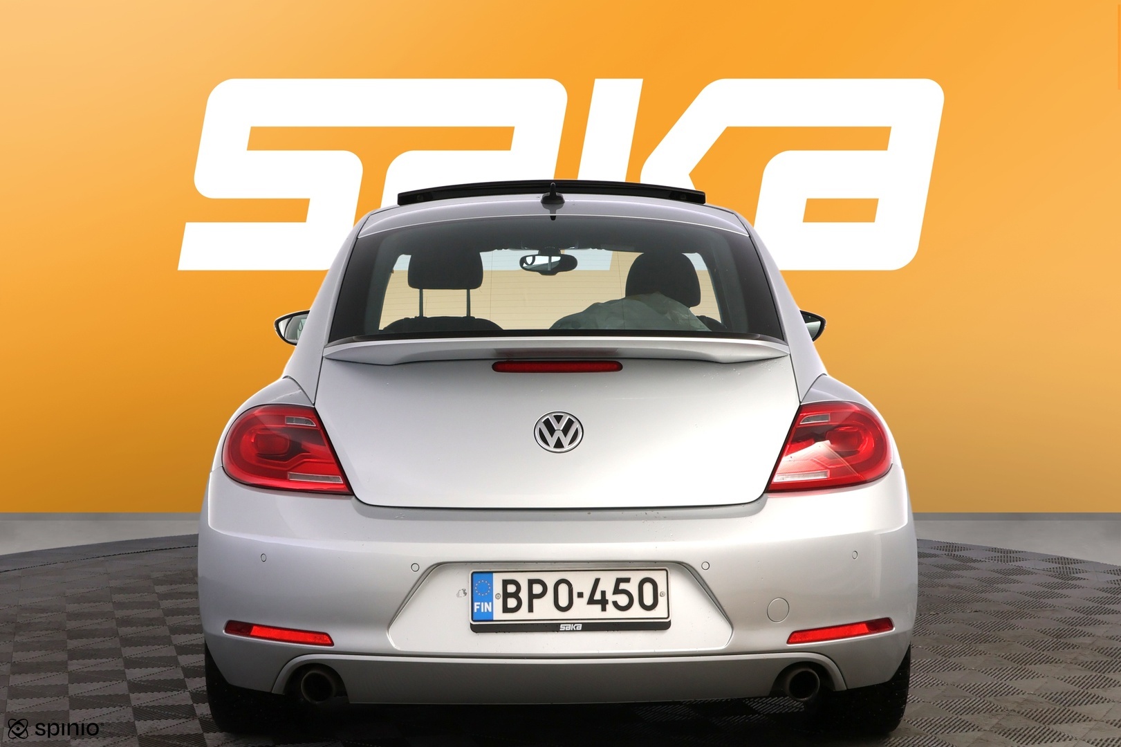 VOLKSWAGEN Beetle 2012