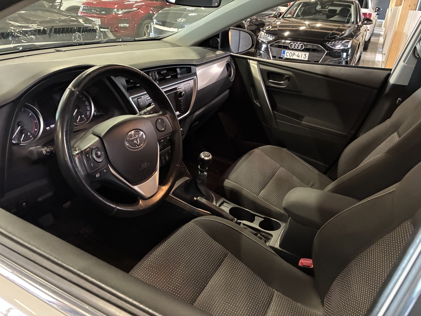 TOYOTA Auris 2013