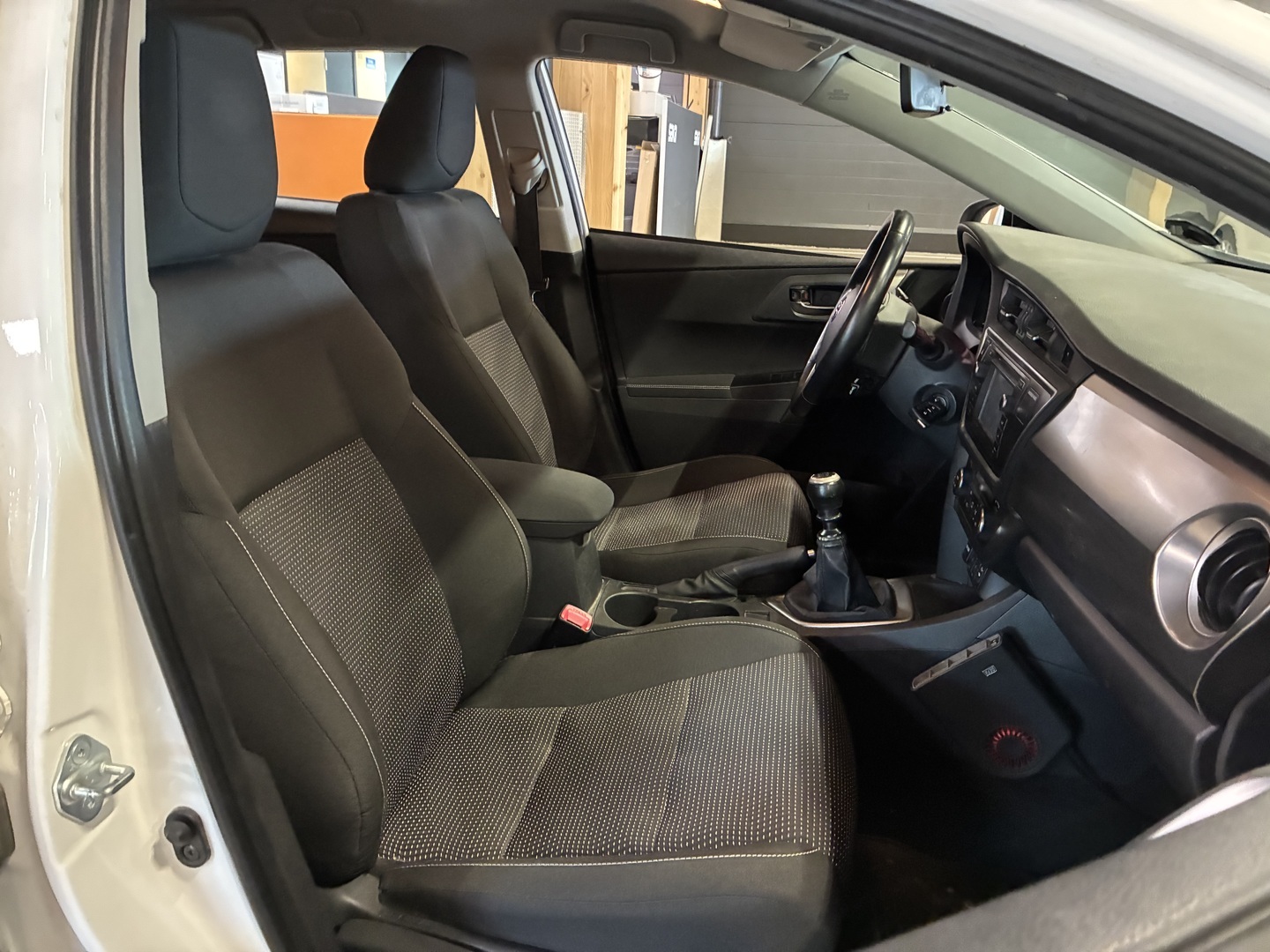 TOYOTA Auris 2013