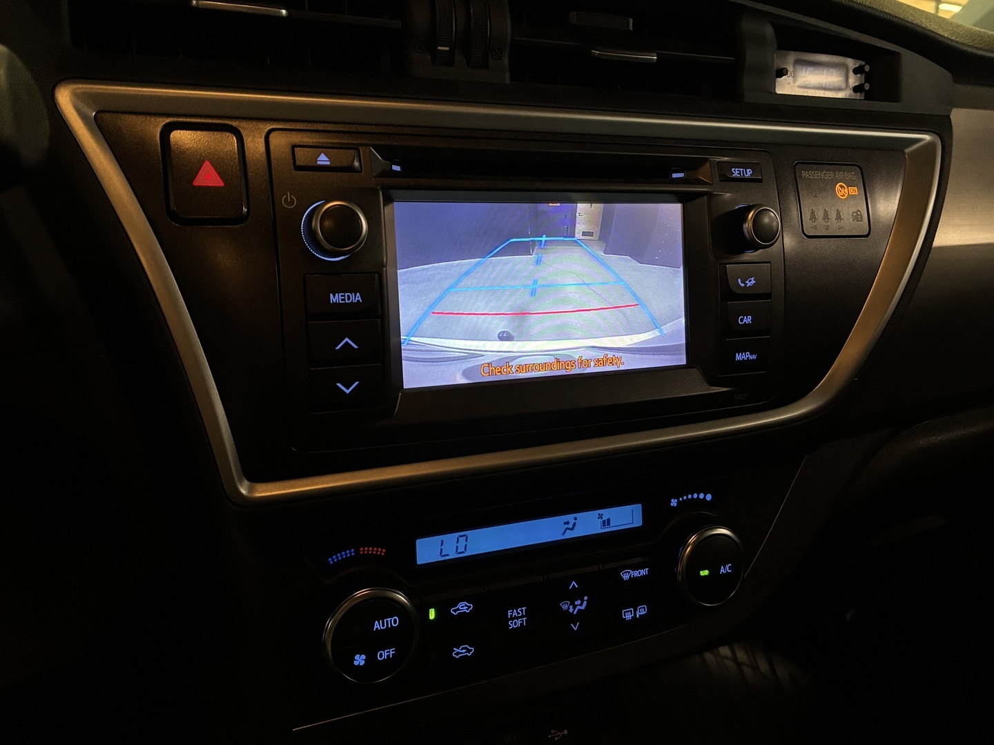 TOYOTA Auris 2013