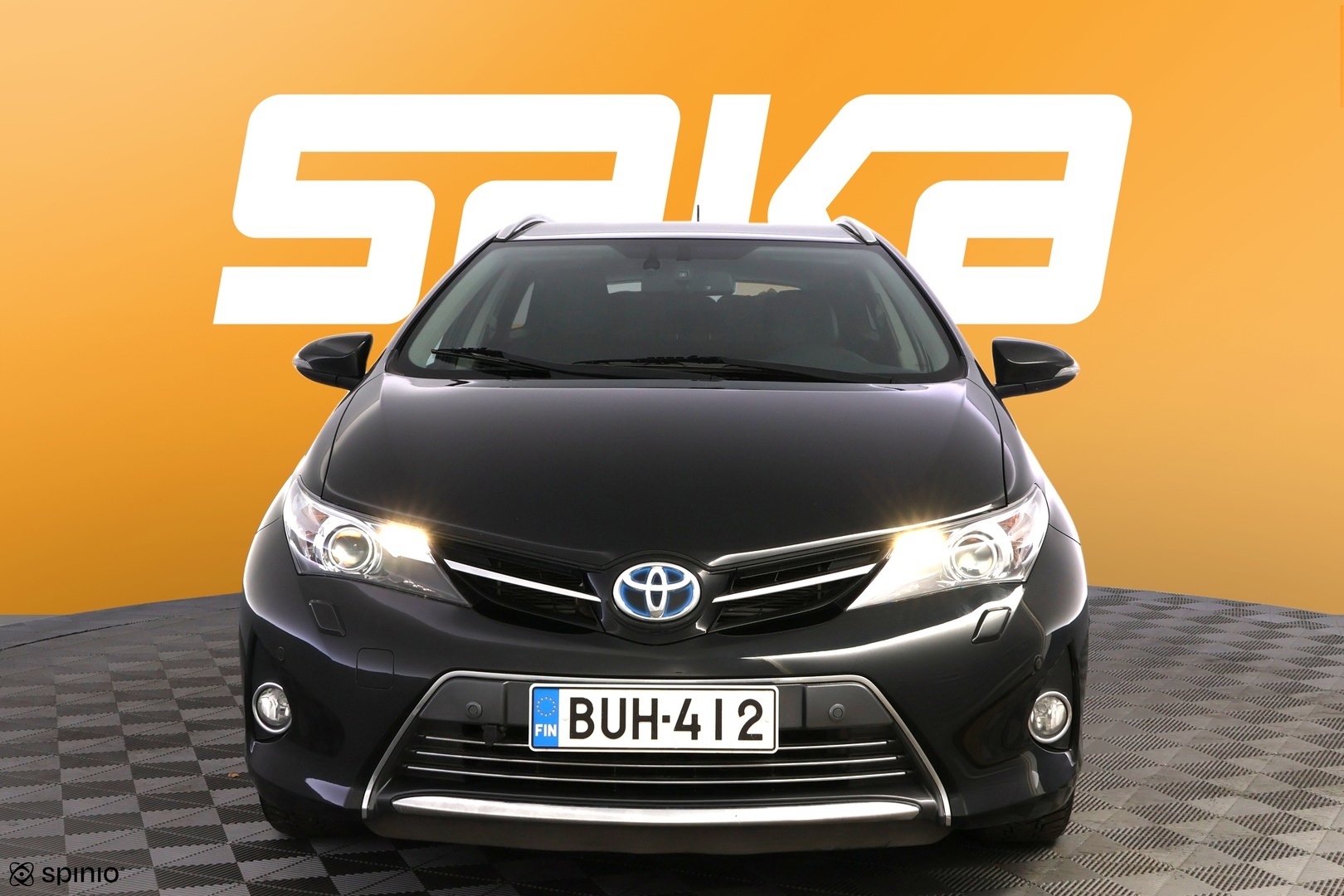 TOYOTA Auris 2015