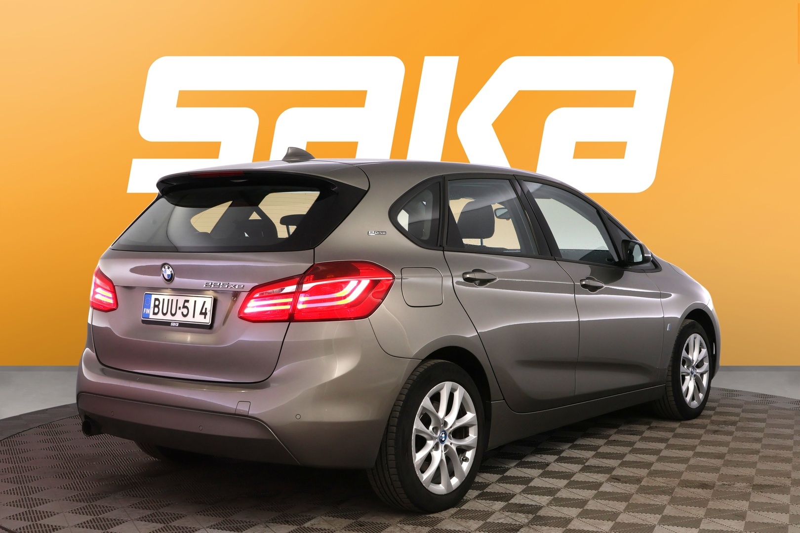 BMW 225 2018