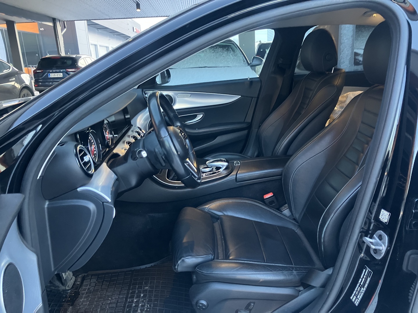 MERCEDES-BENZ E 2019