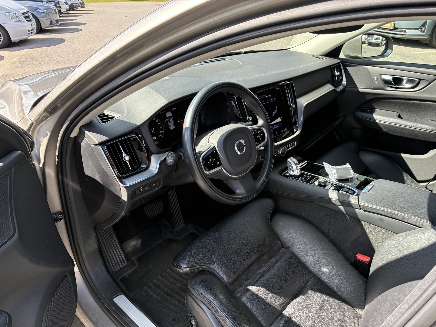 VOLVO V60 2019