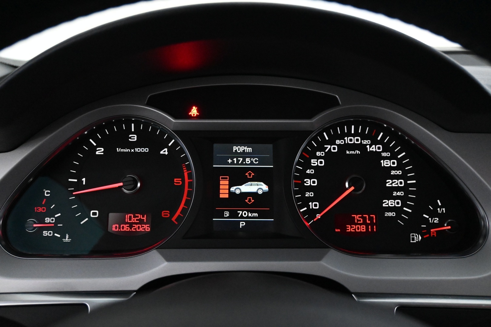AUDI A6 allroad quattro 2010