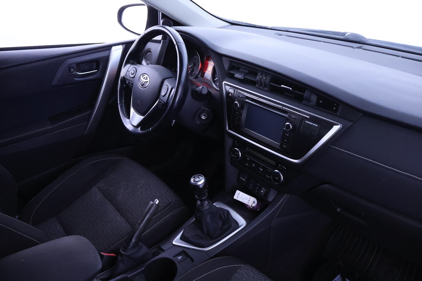 TOYOTA Auris 2014