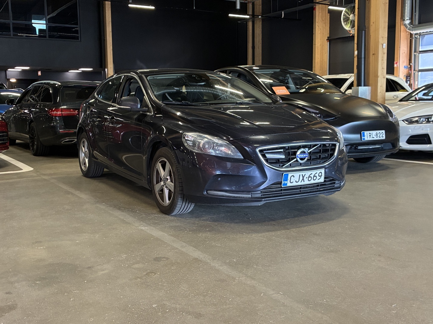 VOLVO V40 2015