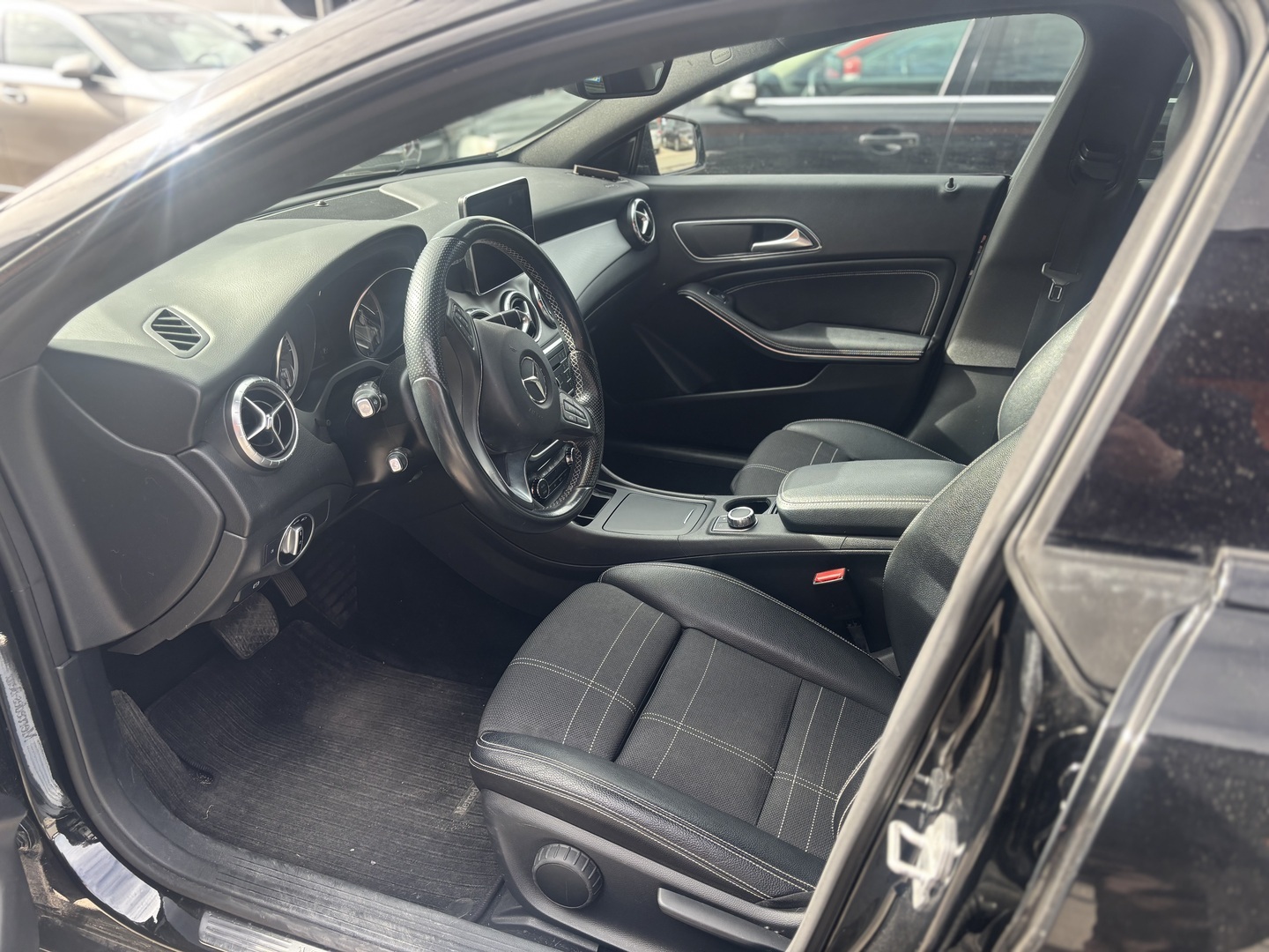 MERCEDES-BENZ CLA 2016