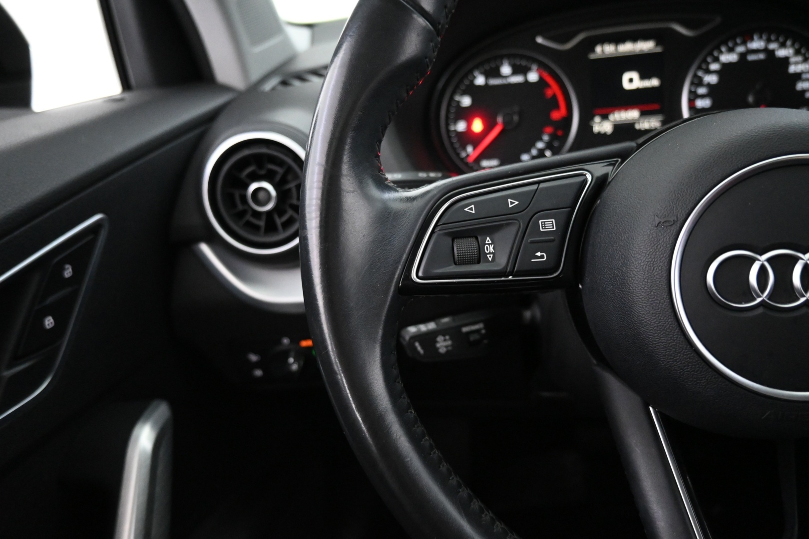 AUDI Q2 2017