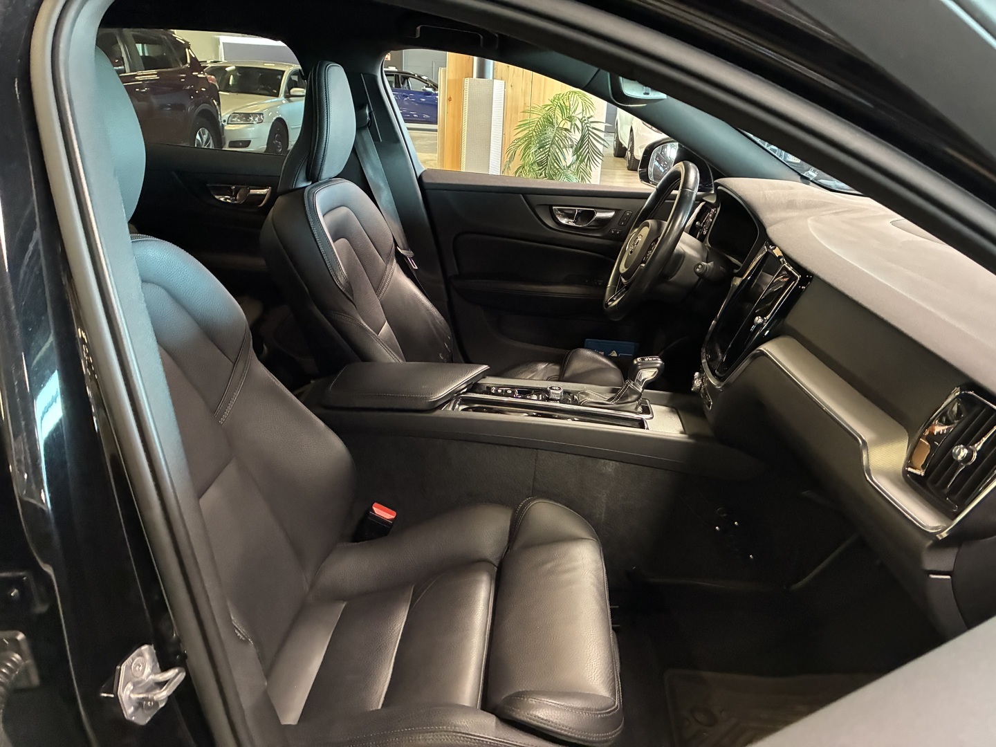 VOLVO V60 2019
