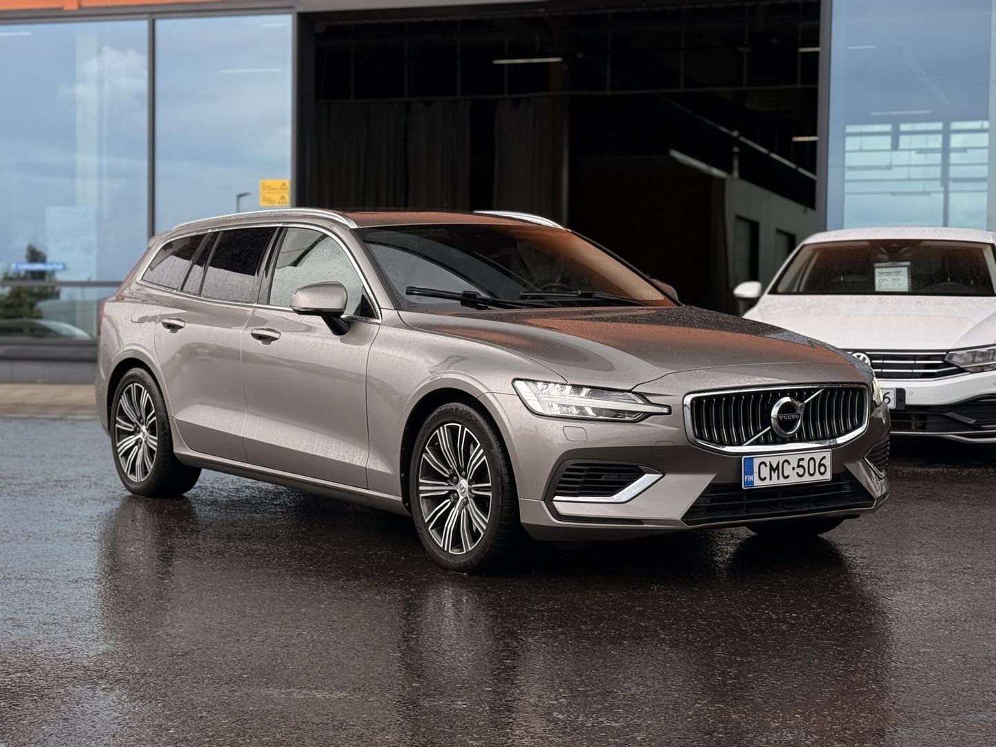 VOLVO V60 2019