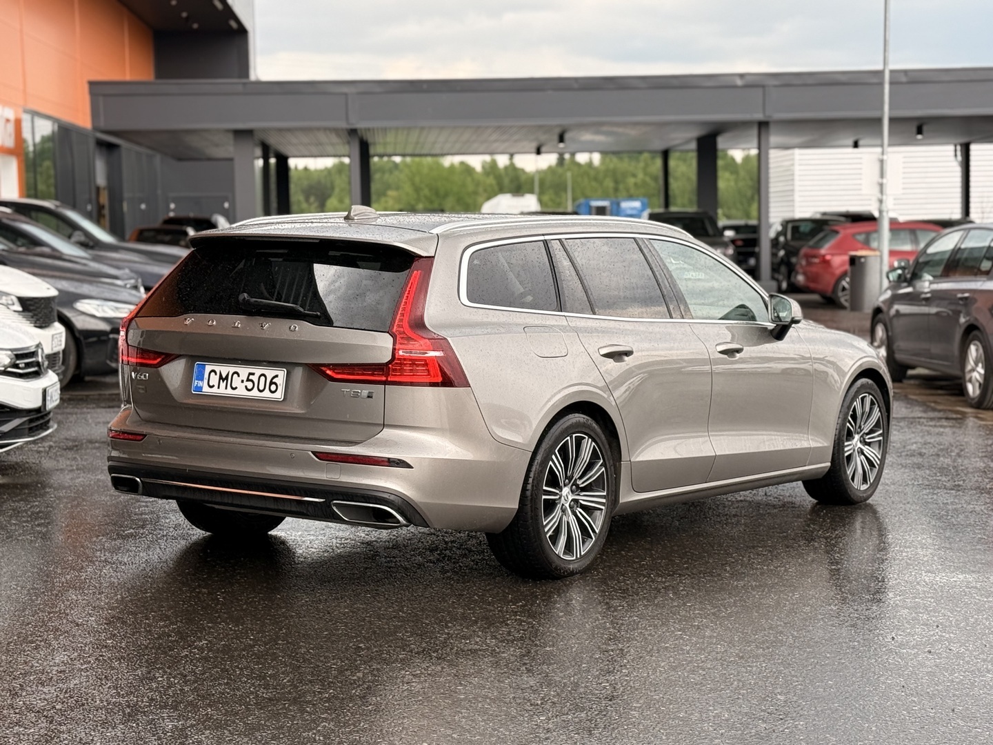VOLVO V60 2019