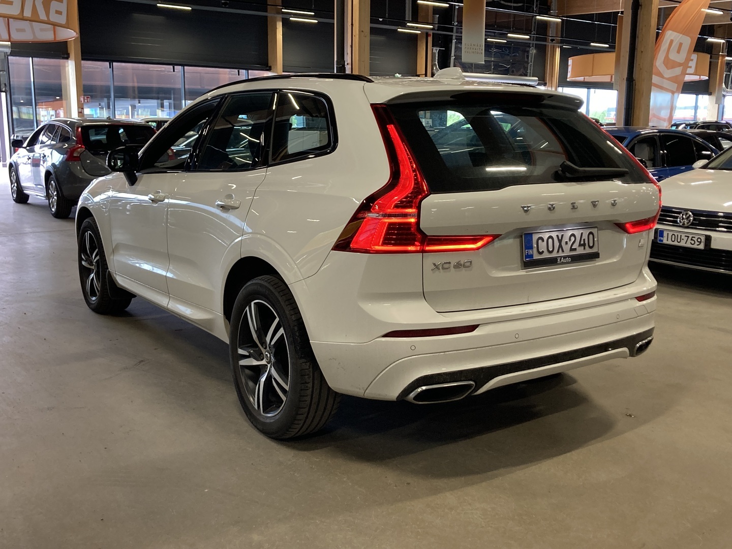 VOLVO XC60 2021