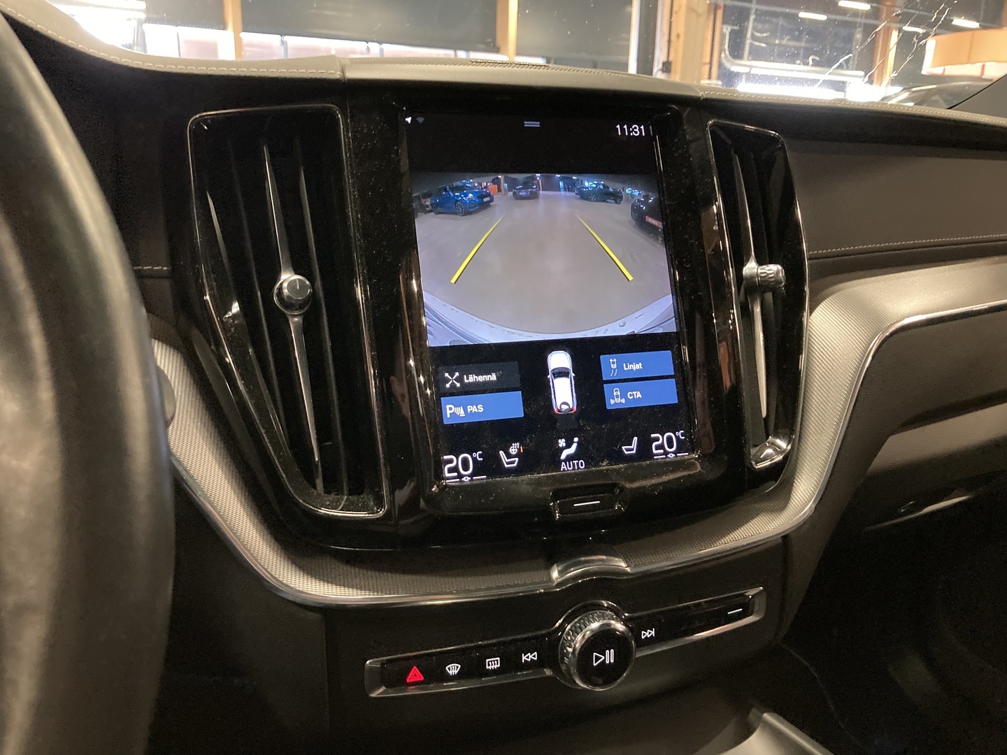 VOLVO XC60 2021