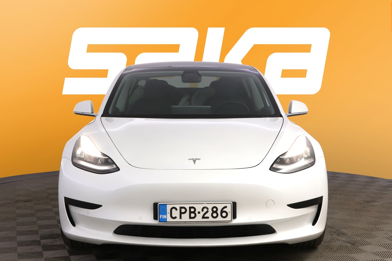 TESLA Model 3 2020