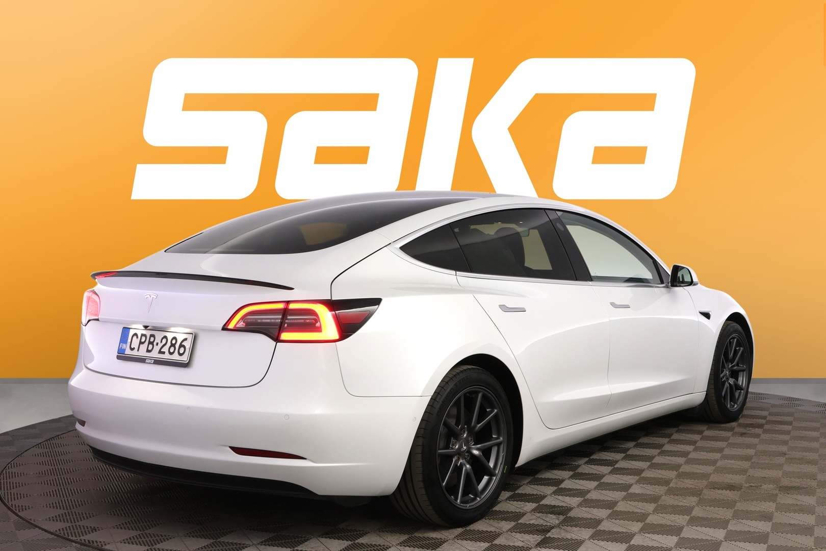 TESLA Model 3 2020