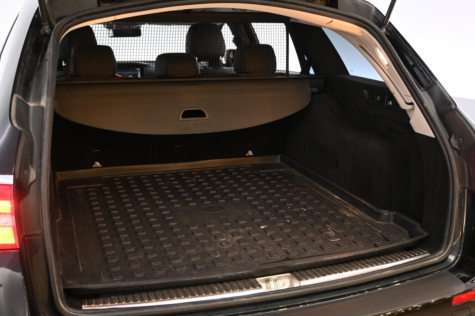 MERCEDES-BENZ E 2018