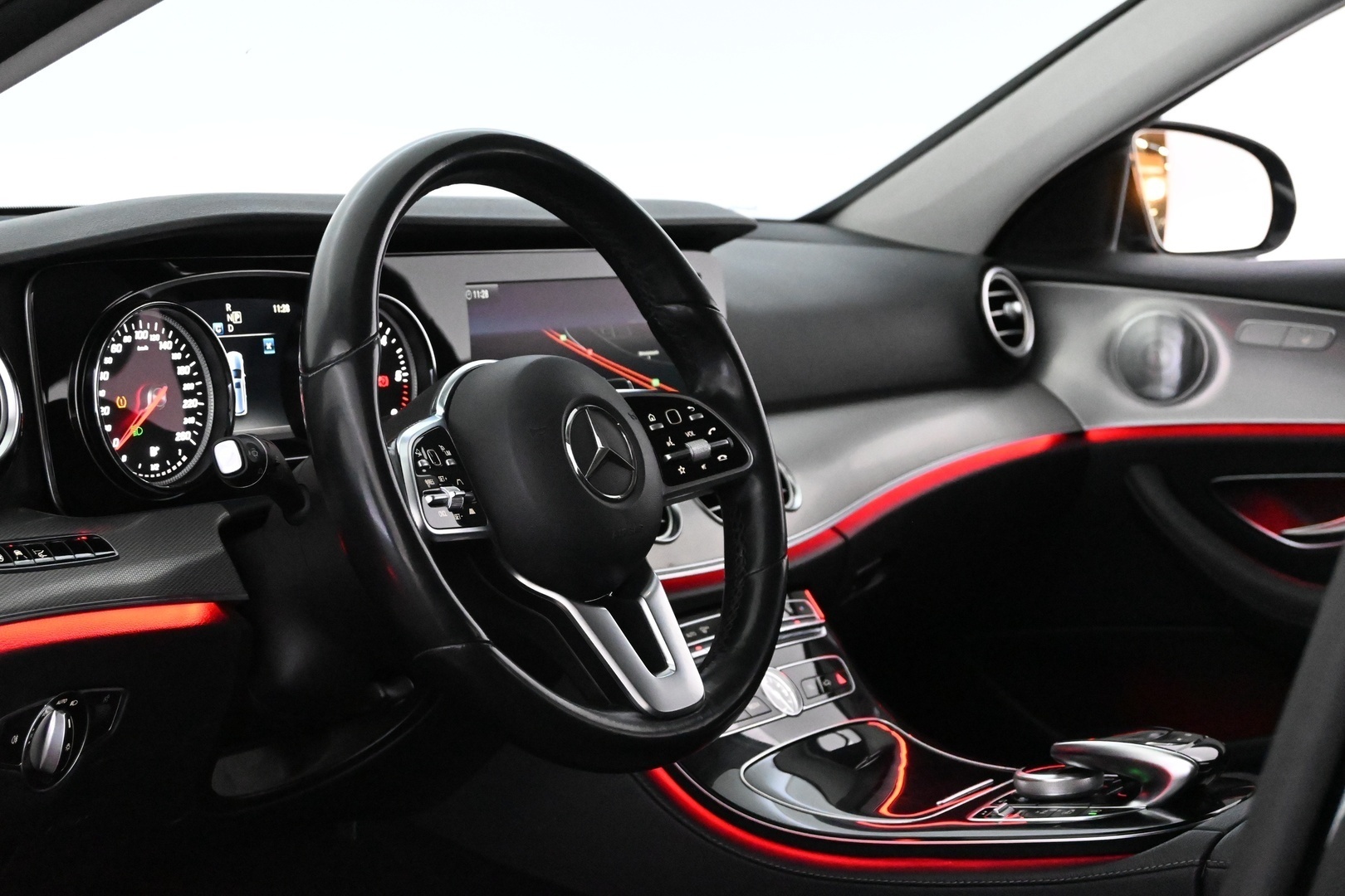 MERCEDES-BENZ E 2018