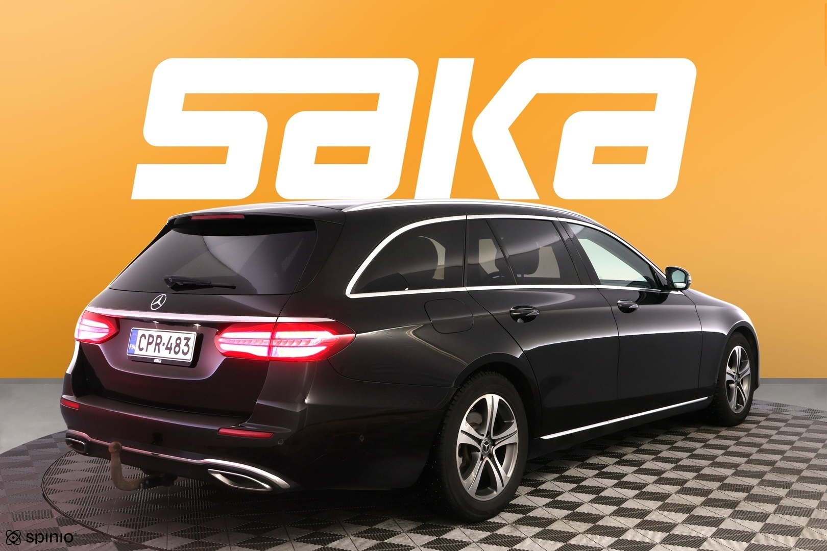 MERCEDES-BENZ E 2018