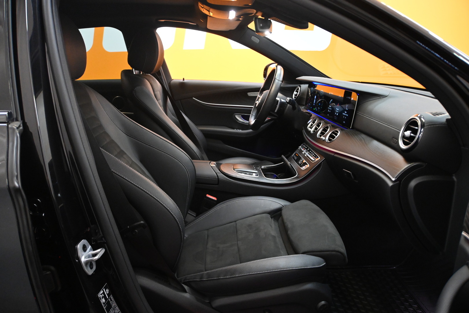 MERCEDES-BENZ E 2021