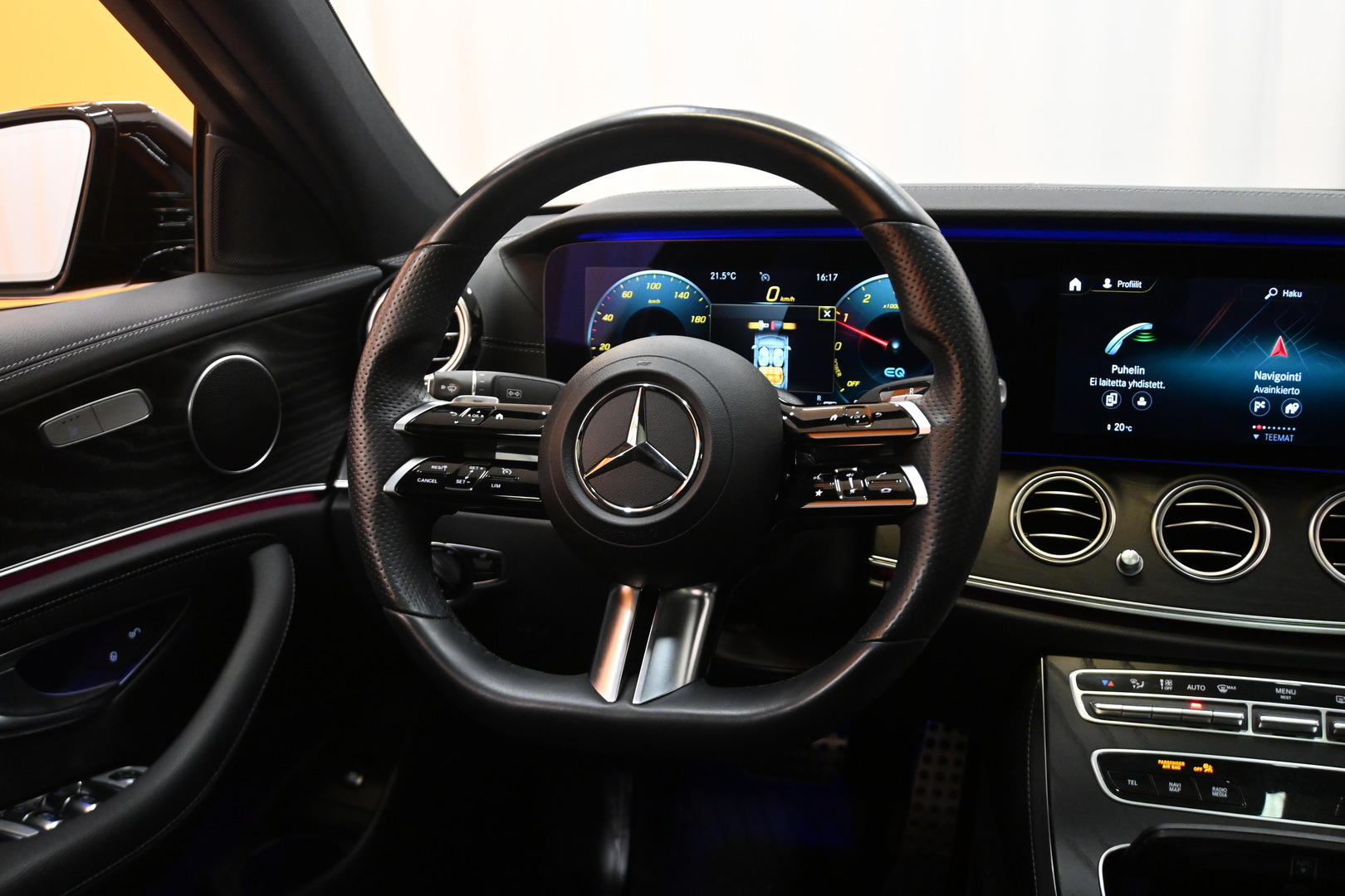 MERCEDES-BENZ E 2021