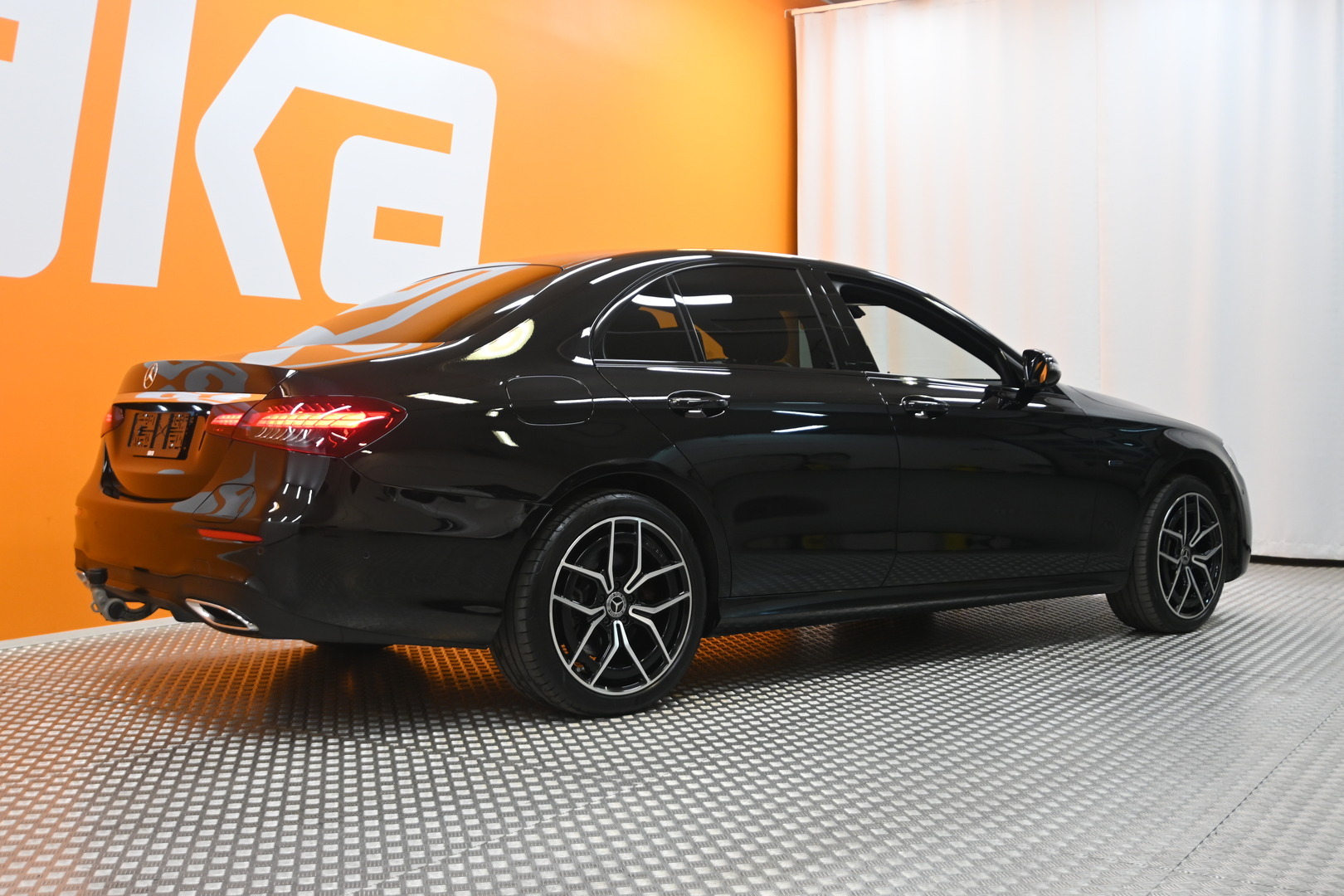 MERCEDES-BENZ E 2021