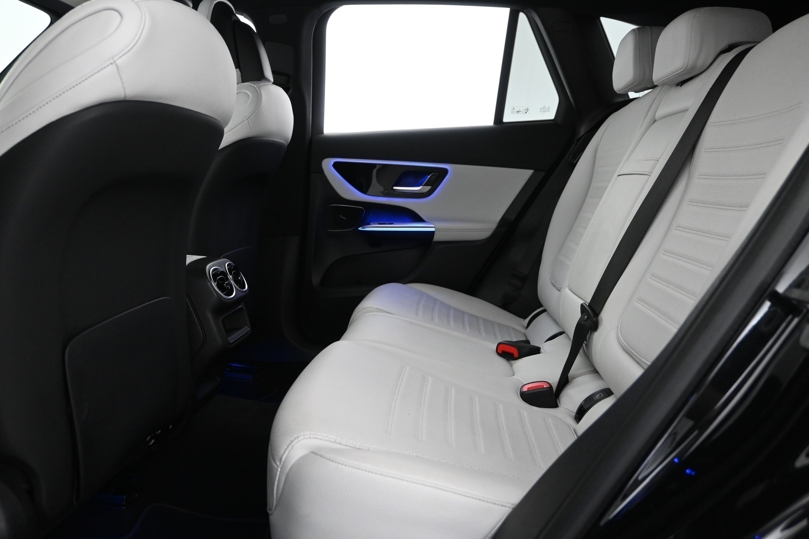 MERCEDES-BENZ GLC 2023