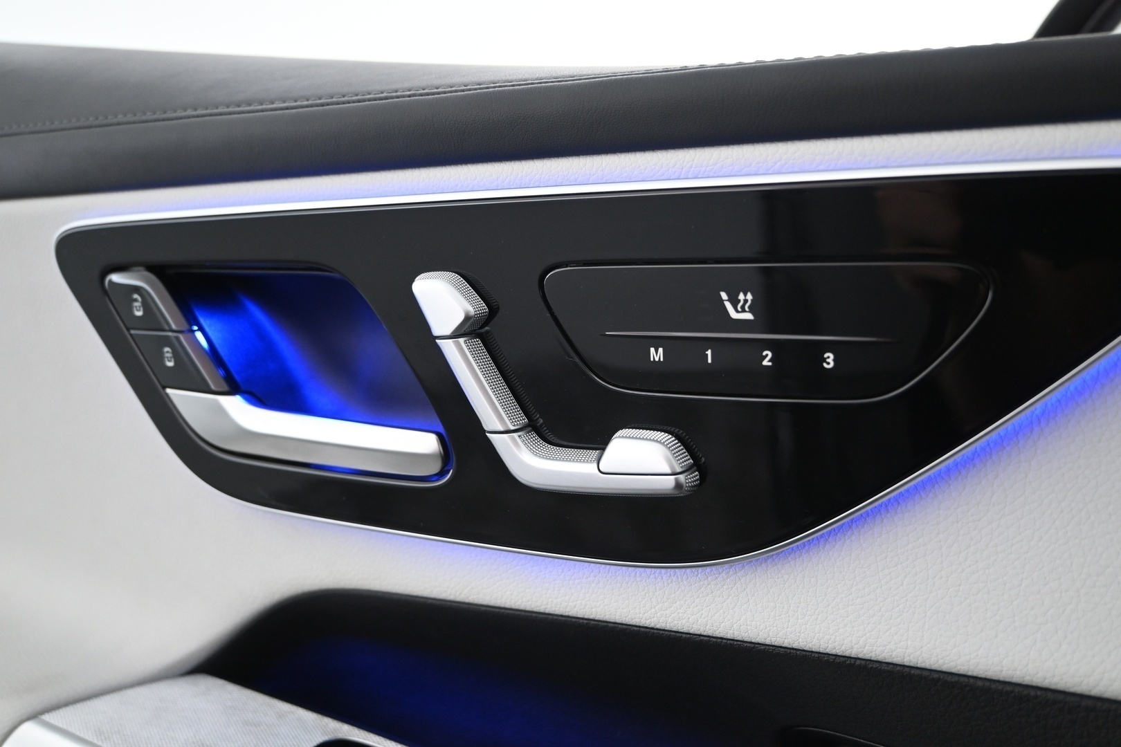 MERCEDES-BENZ GLC 2023