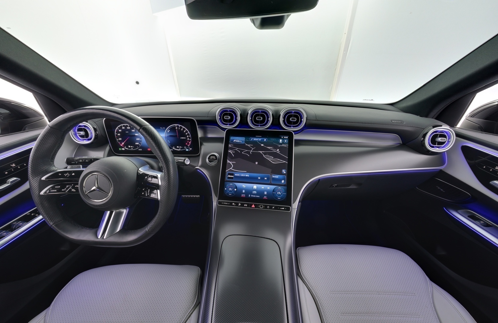 MERCEDES-BENZ GLC 2023