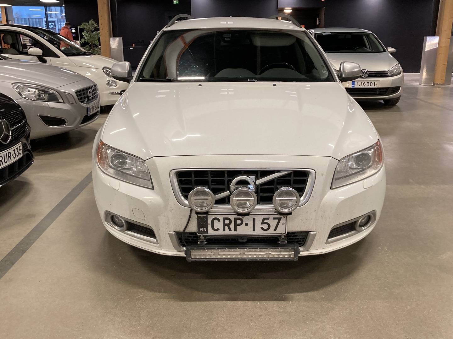VOLVO V70 2012