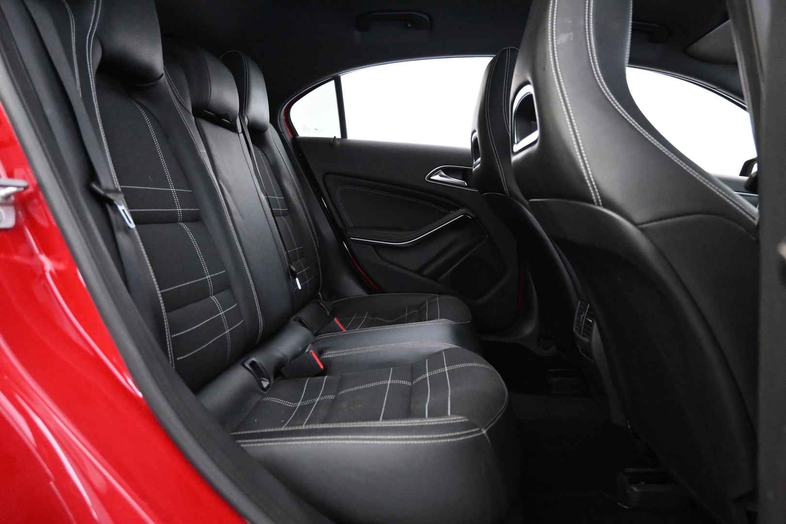 MERCEDES-BENZ A 2013