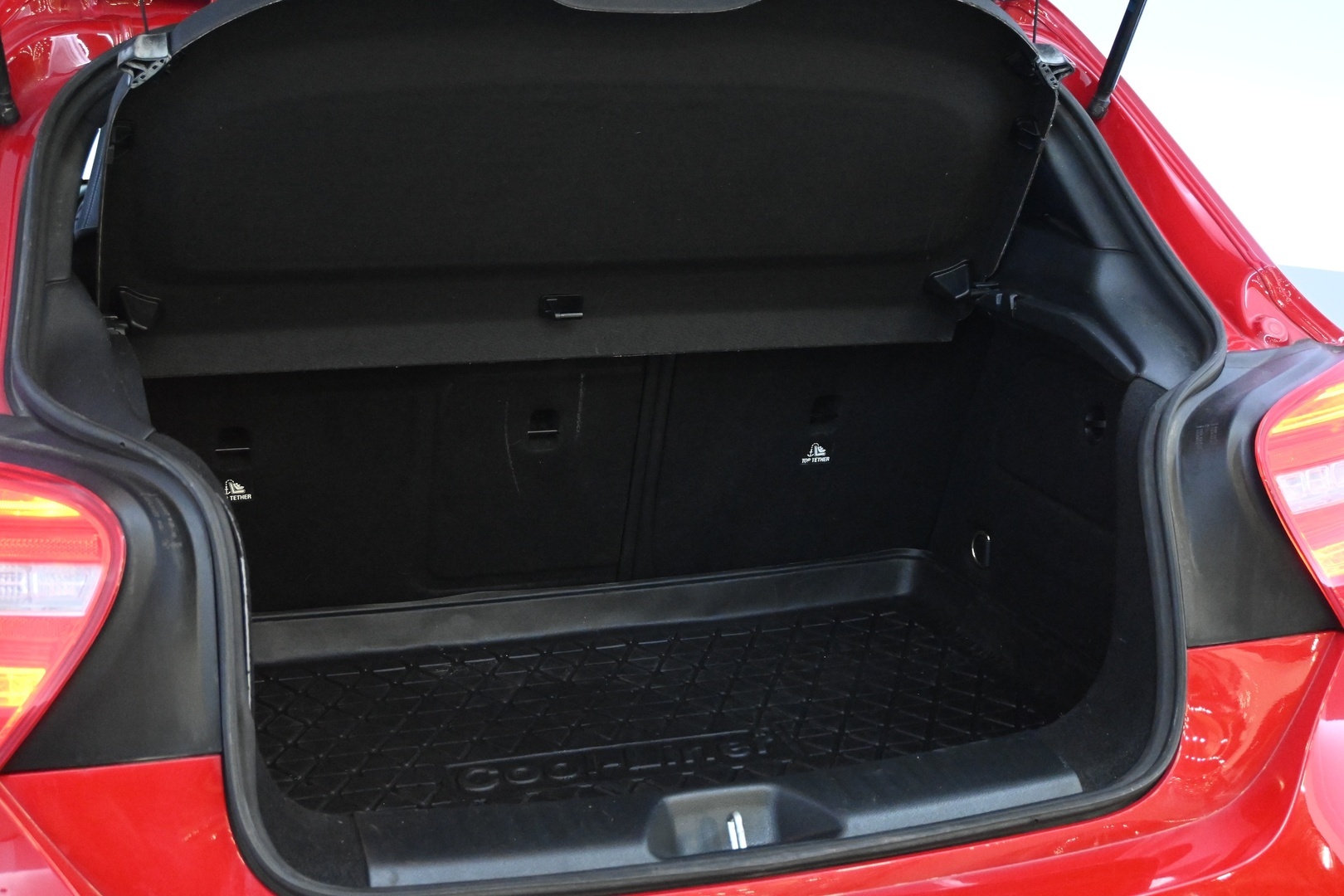 MERCEDES-BENZ A 2013