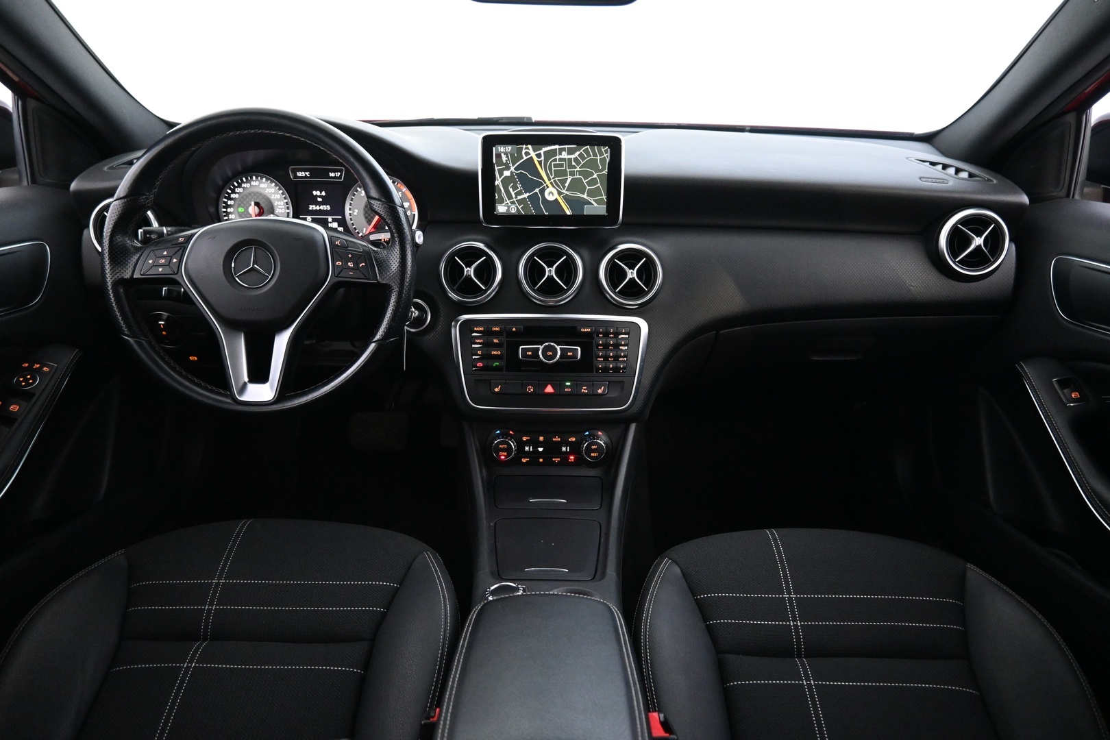 MERCEDES-BENZ A 2013