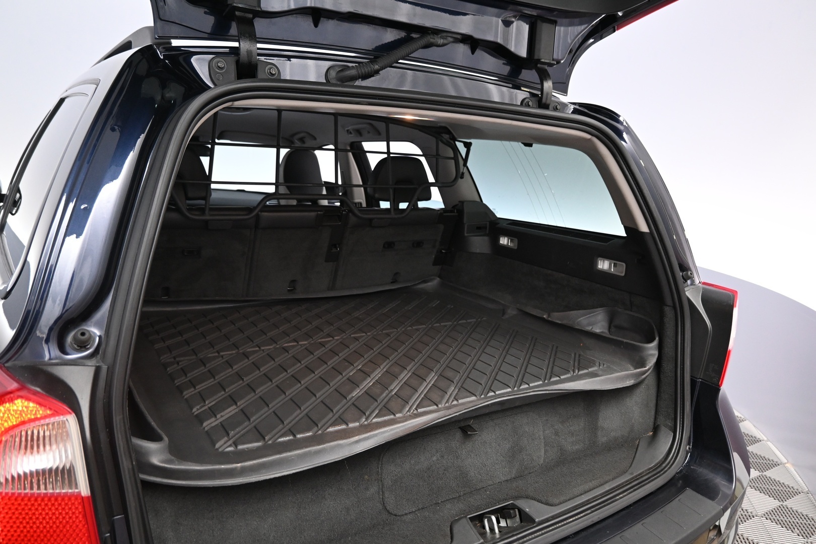 VOLVO V70 2011